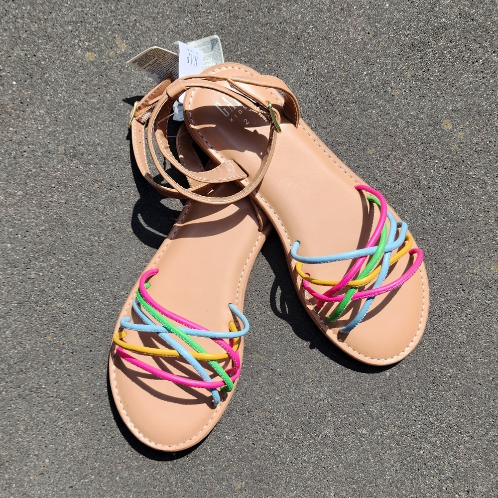 NWT GAP Girls Rainbow Strap Sandals | Size 2